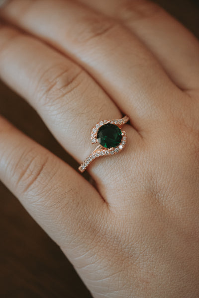Sweet Love Rose Gold in Emerald Stone